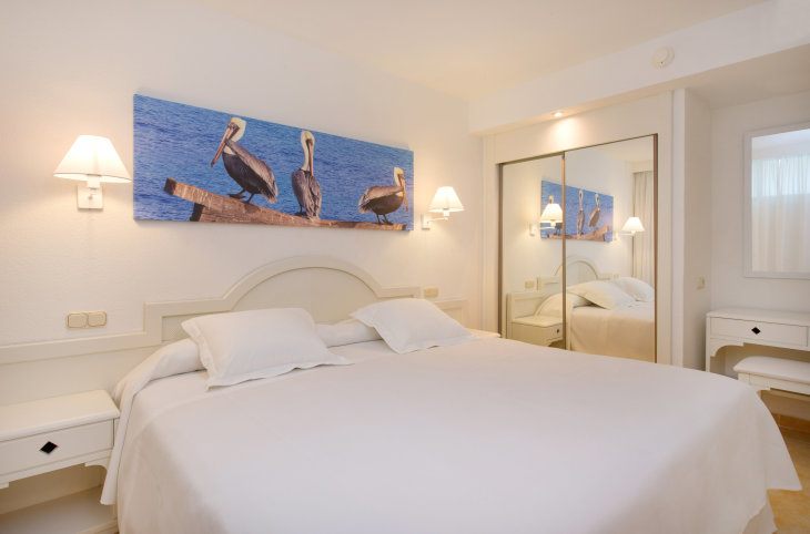 Iberostar Waves Ciudad Blanca <div class="m-page-header__rating"><span class="m-page-header__rating--star"></span><span class="m-page-header__rating--star"></span><span class="m-page-header__rating--star"></span><span class="m-page-header__rating--star"></span></div>